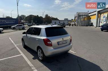 Хэтчбек Skoda Fabia 2009 в 