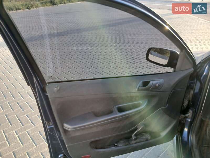 Хетчбек Skoda Fabia 2006 в Житомирі