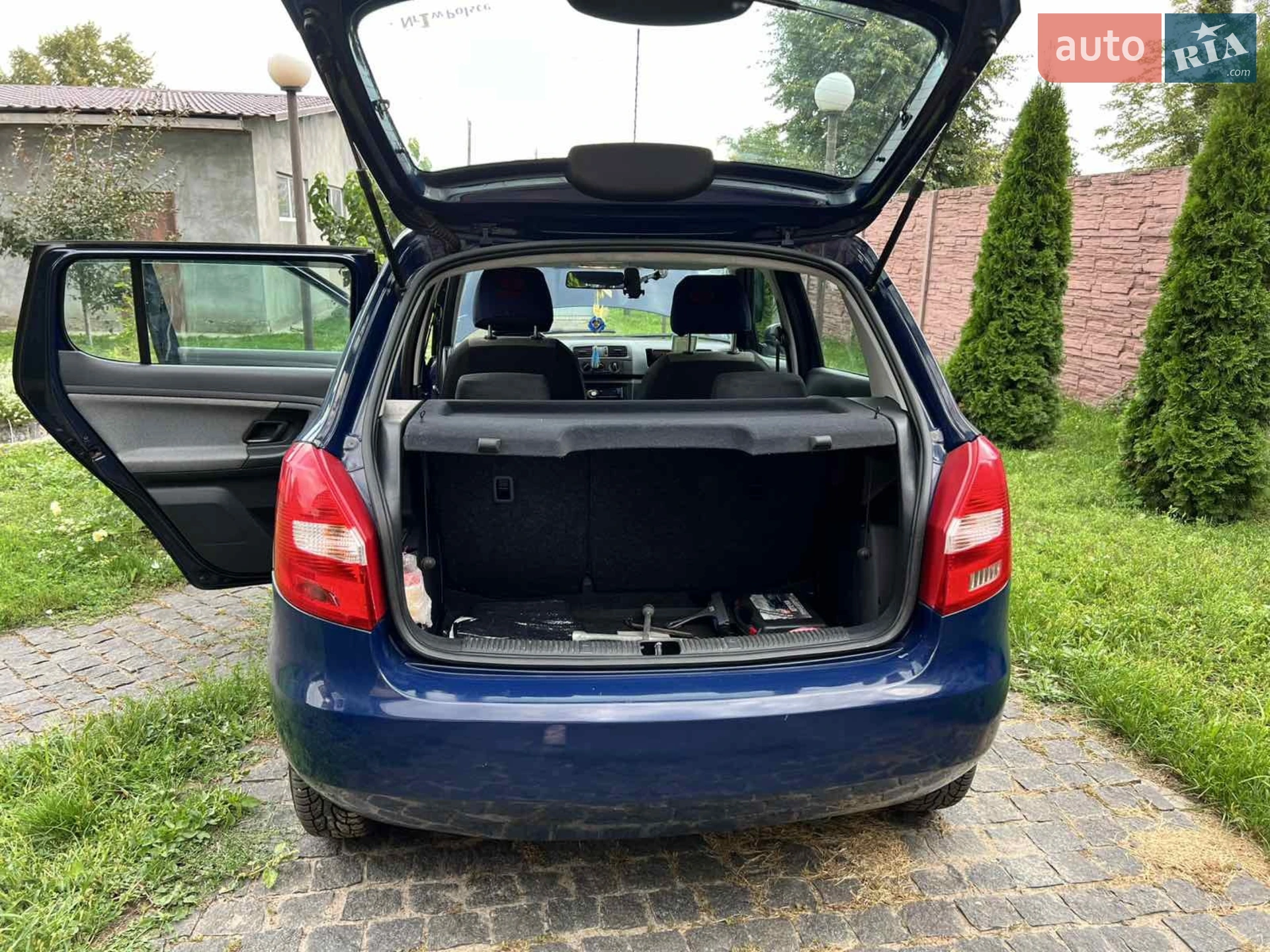 2010 Skoda Fabia - мініатюра 9