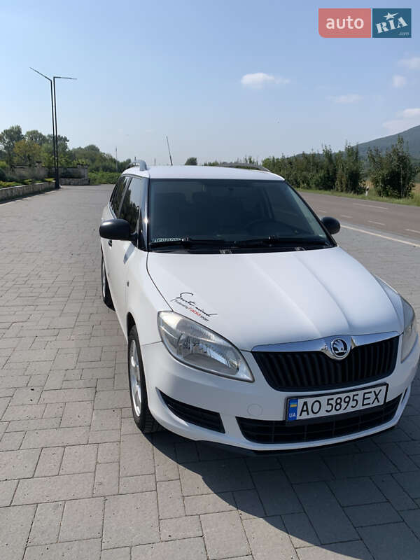 Универсал Skoda Fabia 2010 в Хусте
