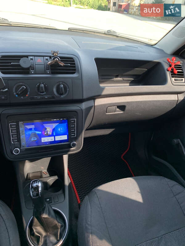 Универсал Skoda Fabia 2010 в Хусте