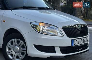 Хэтчбек Skoda Fabia 2011 в 