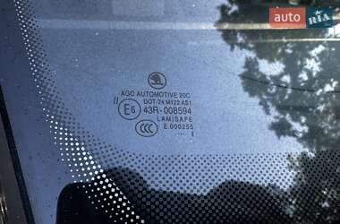 Хэтчбек Skoda Fabia 2011 в 