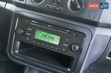 Хэтчбек Skoda Fabia 2011 в 