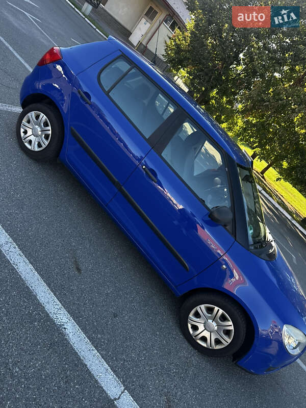 Хэтчбек Skoda Fabia 2009 в Броварах