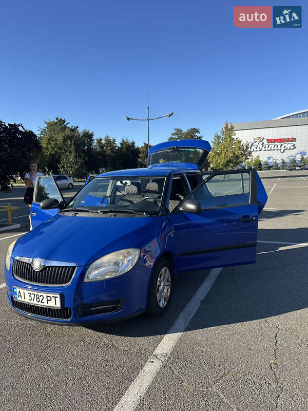 Хэтчбек Skoda Fabia 2009 в Броварах