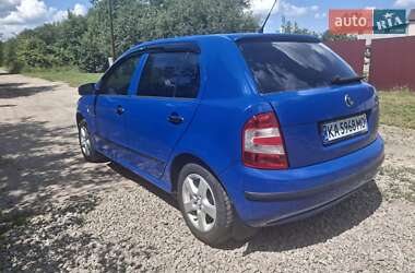 Хэтчбек Skoda Fabia 2006 в 