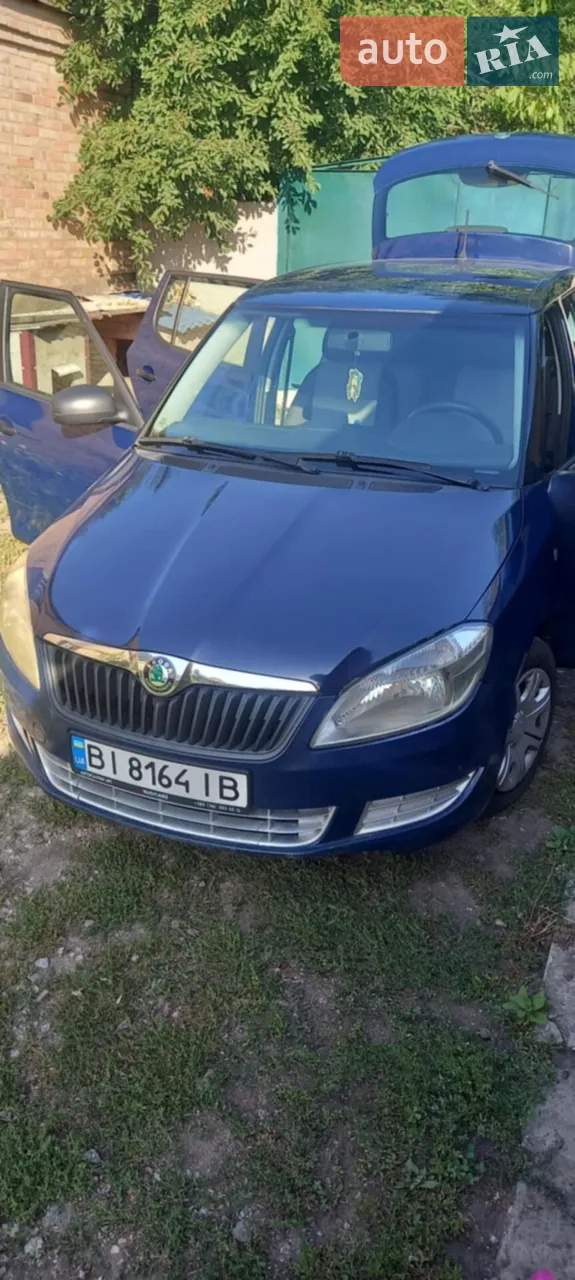 2011 Skoda Fabia - мініатюра 10