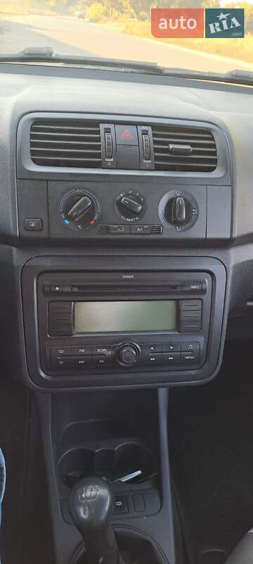 Хетчбек Skoda Fabia 2010 в Дніпрі фото 12 Хетчбек Skoda Fabia 2010 в Дніпрі