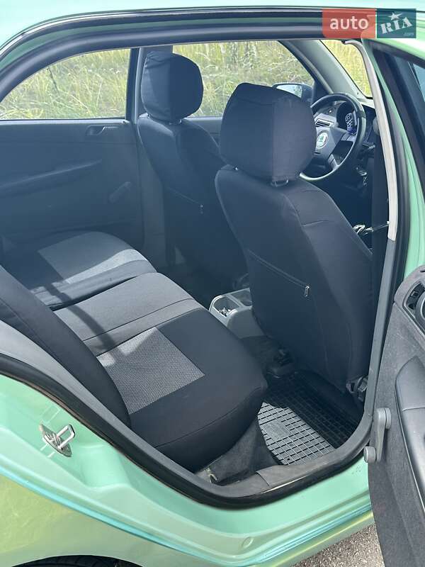 Хетчбек Skoda Fabia 2000 в Фастові