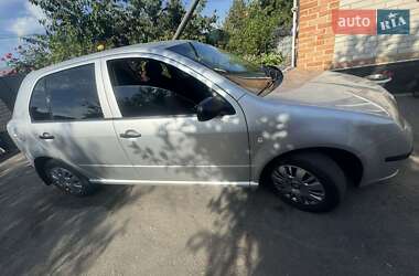 Хэтчбек Skoda Fabia 2005 в 