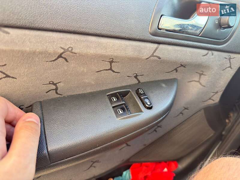 Хетчбек Skoda Fabia 2004 в Києві