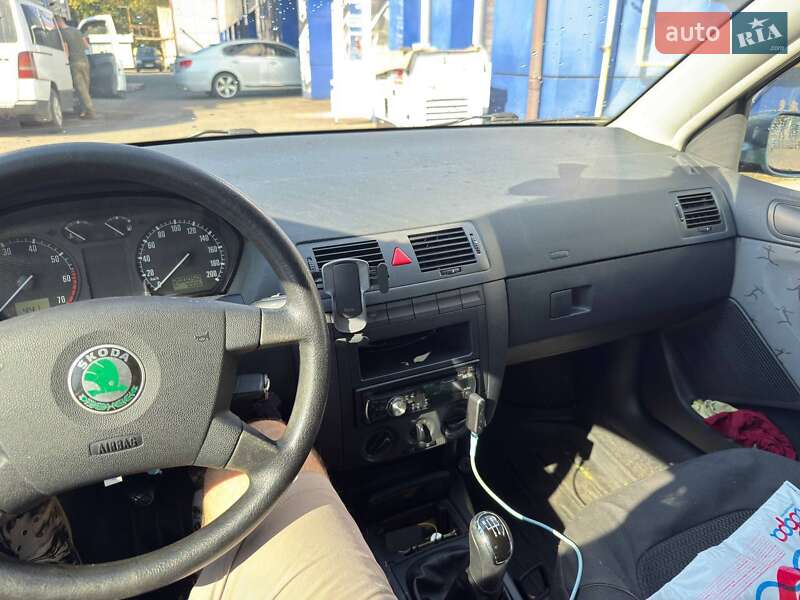 Хетчбек Skoda Fabia 2004 в Києві