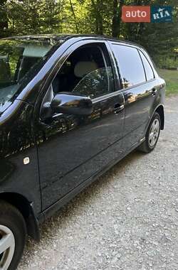 Хэтчбек Skoda Fabia 2006 в 