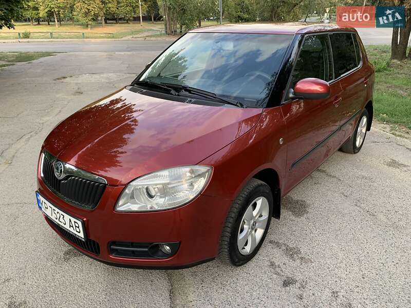 Хэтчбек Skoda Fabia 2007 в 