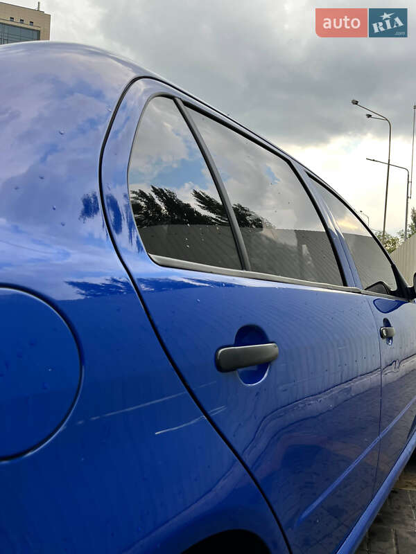 Седан Skoda Fabia 2007 в Києві