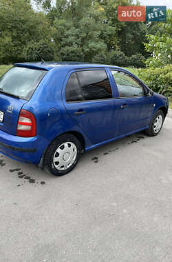 Хэтчбек Skoda Fabia 2003 в 