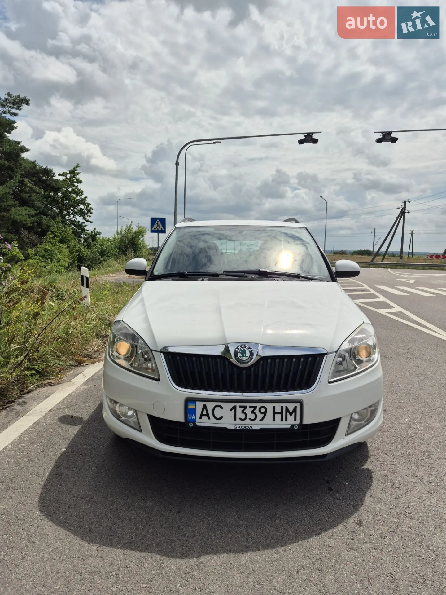 2010 Skoda Fabia - мініатюра 2