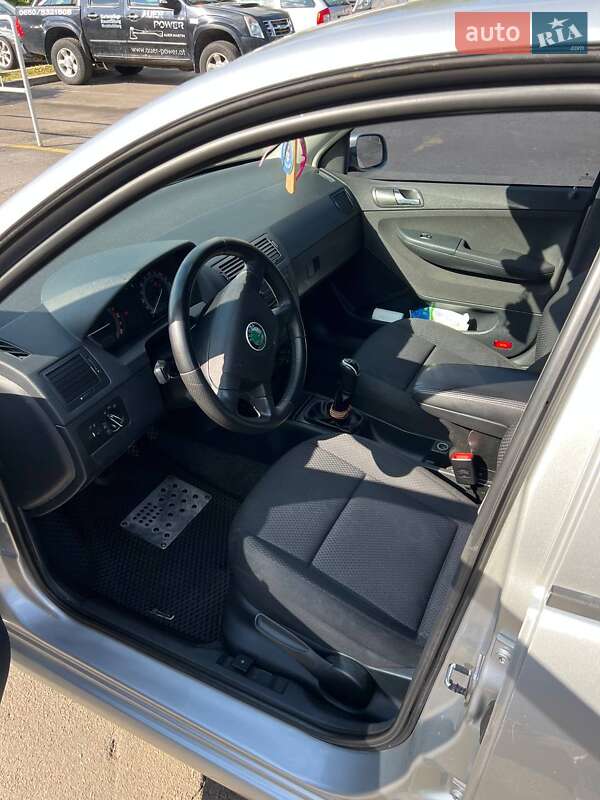 Универсал Skoda Fabia 2005 в Ровно