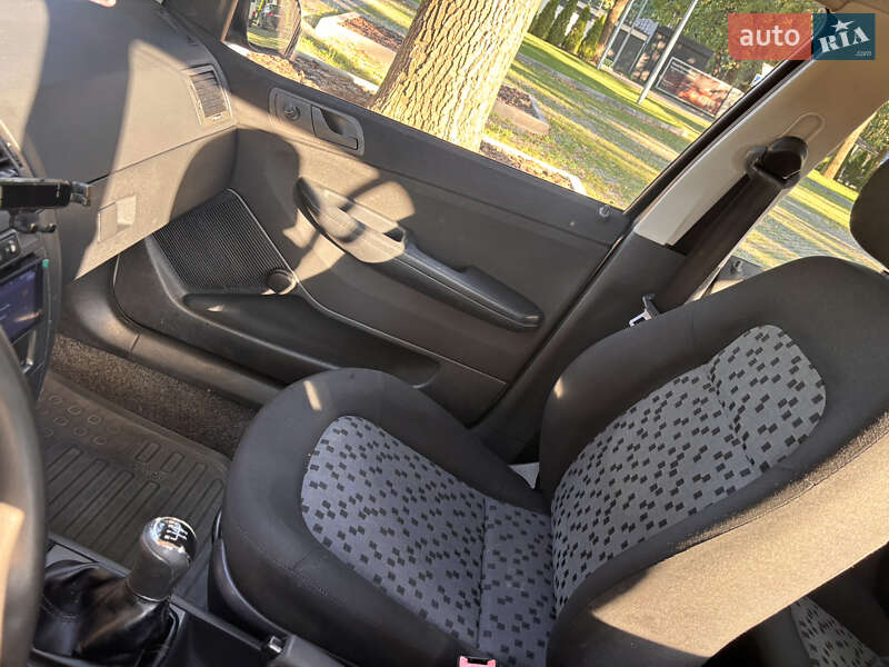 Хетчбек Skoda Fabia 2007 в Харкові