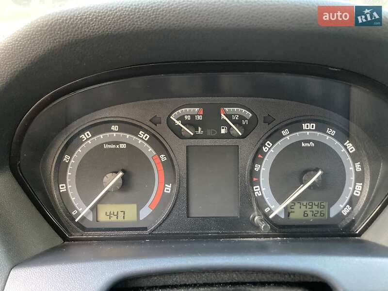 Хэтчбек Skoda Fabia 2006 в Киеве