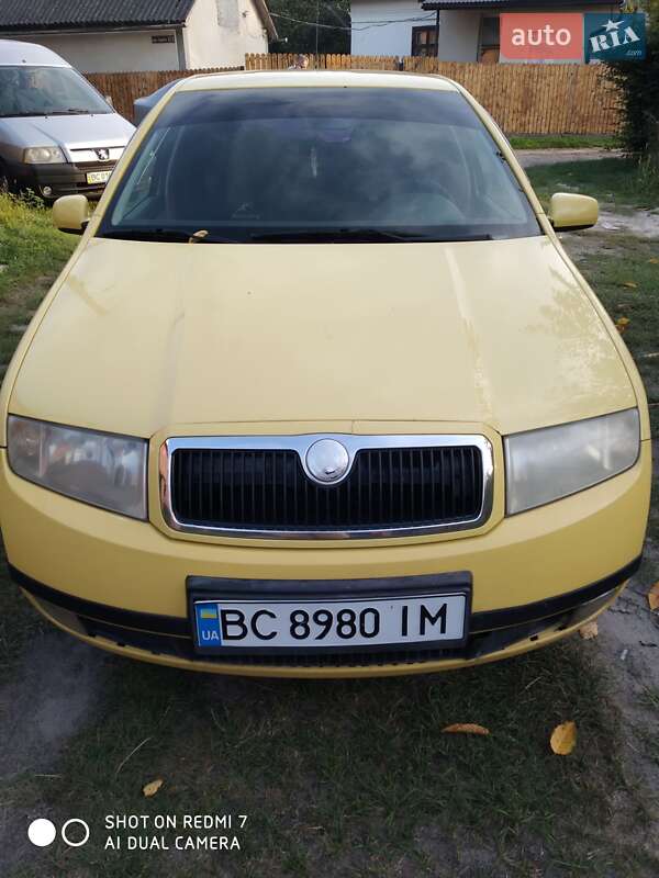 Хетчбек Skoda Fabia 2001 в 