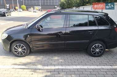 Универсал Skoda Fabia 2009 в Луцке
