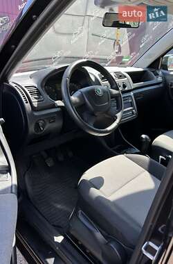 Хэтчбек Skoda Fabia 2011 в 