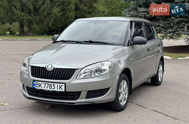 Хэтчбек Skoda Fabia 2012 в Ровно