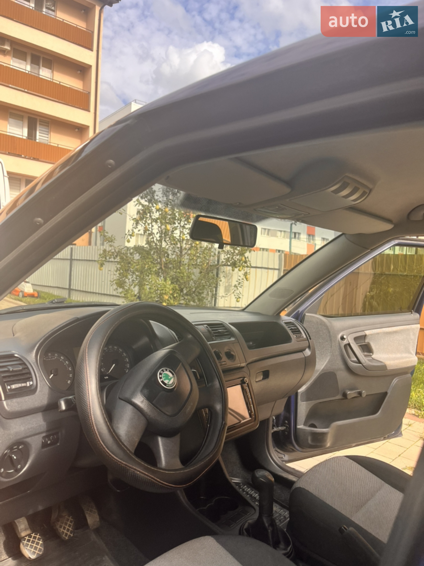 2011 Skoda Fabia - мініатюра 5