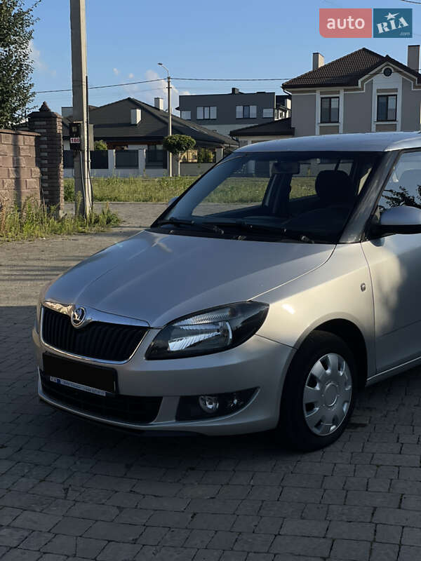 Хетчбек Skoda Fabia 2014 в Рівному