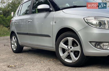 Хэтчбек Skoda Fabia 2011 в 