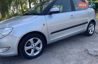 Хэтчбек Skoda Fabia 2011 в 