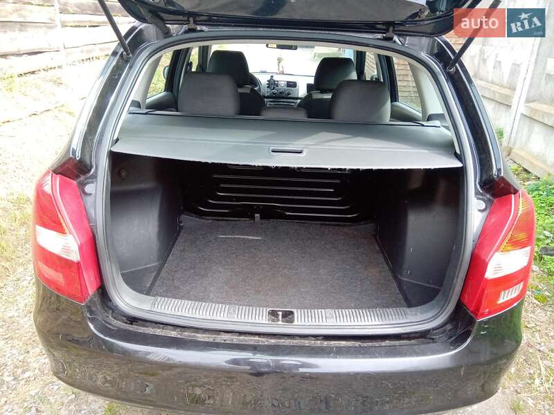 Универсал Skoda Fabia 2009 в Луцке