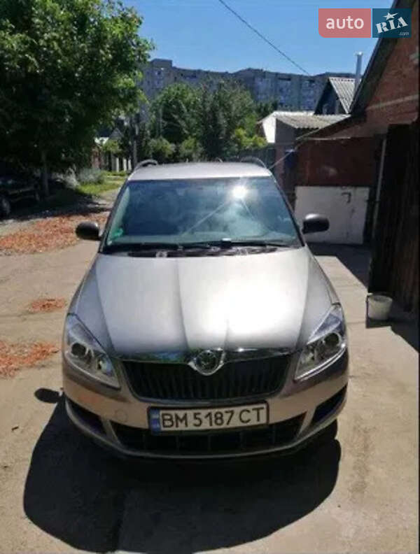Універсал Skoda Fabia 2012 в Сумах