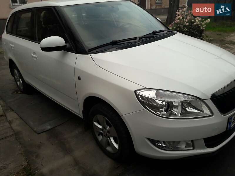 Универсал Skoda Fabia 2013 в Днепре
