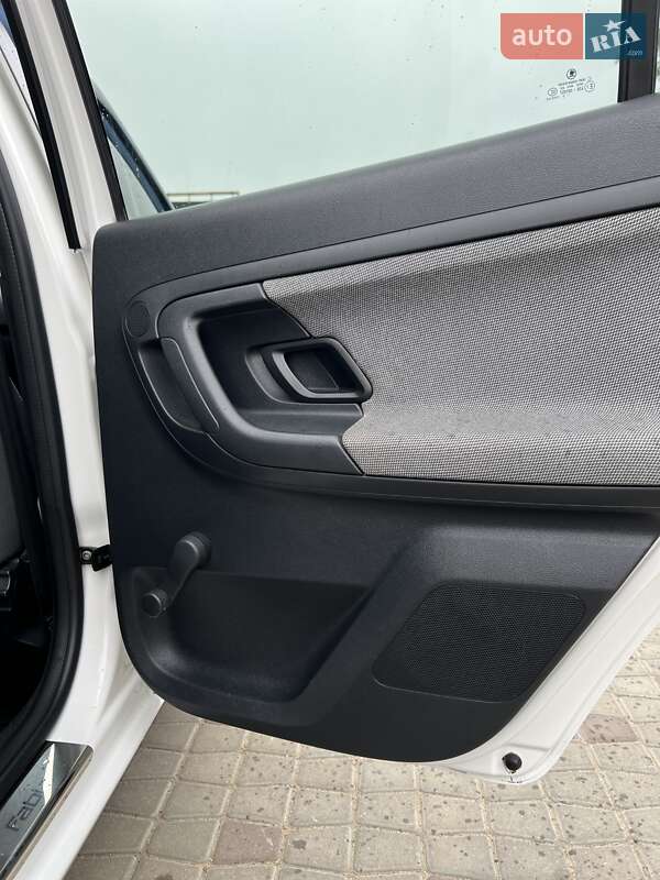 Хетчбек Skoda Fabia 2012 в Роздільній