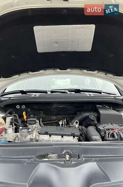 Хэтчбек Skoda Fabia 2012 в 