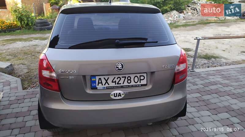 Хэтчбек Skoda Fabia 2013 в Богодухове