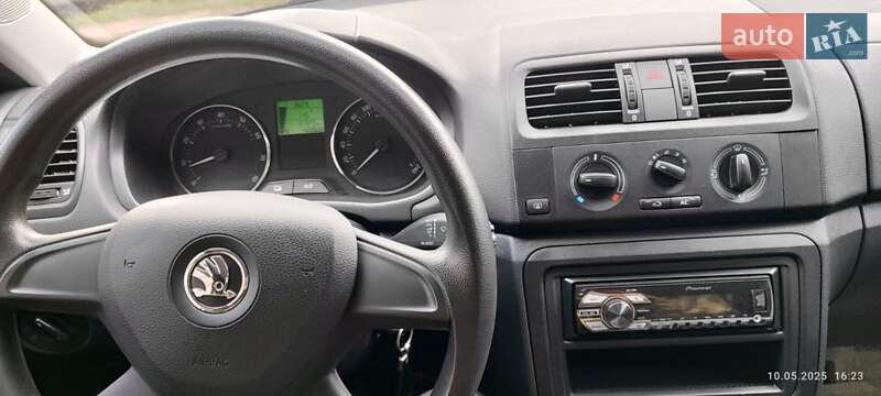 Хэтчбек Skoda Fabia 2013 в Богодухове