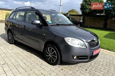 Універсал Skoda Fabia 2010 в Луцьку