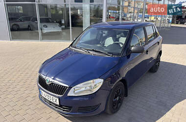 Хэтчбек Skoda Fabia 2011 в 
