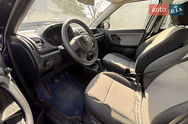 Хэтчбек Skoda Fabia 2011 в 