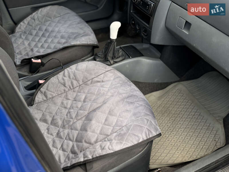 Хэтчбек Skoda Fabia 2003 в Ивано-Франковске