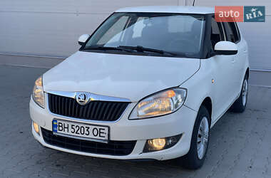 Хэтчбек Skoda Fabia 2013 в Виннице