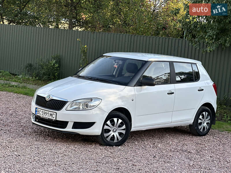 Хэтчбек Skoda Fabia 2011 в Дрогобыче