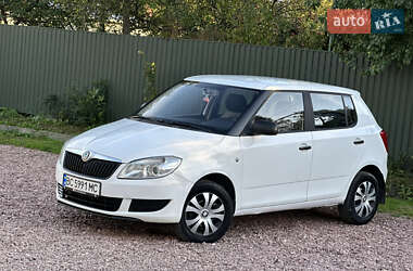 Хэтчбек Skoda Fabia 2011 в 