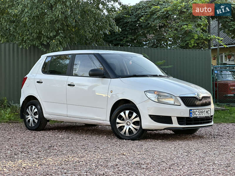 Хэтчбек Skoda Fabia 2011 в Дрогобыче