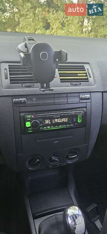 Хэтчбек Skoda Fabia 2001 в Полтаве