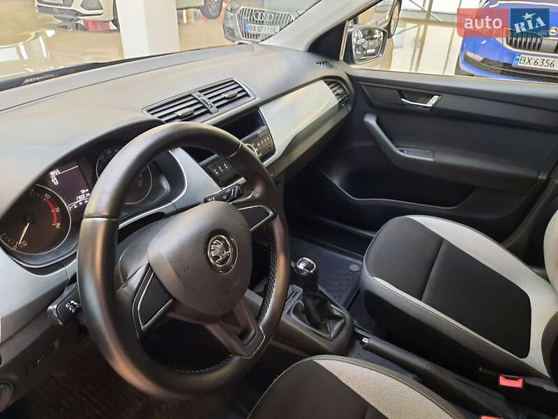 Хэтчбек Skoda Fabia 2017 в Хмельницком